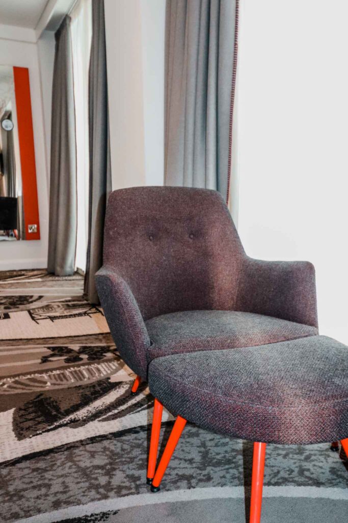 ibis Styles Glasgow Central double room furnishing